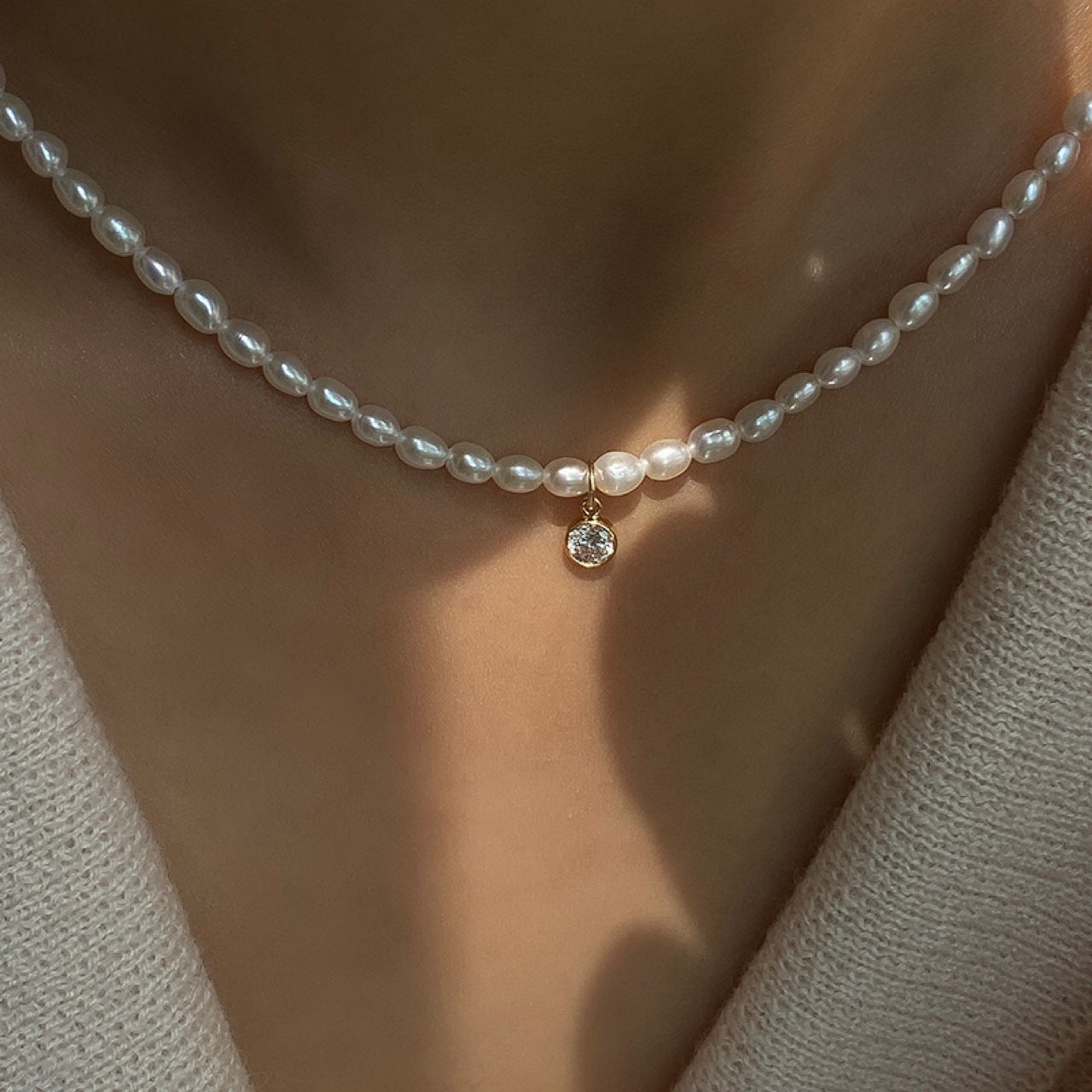 Niche Zircon Clavicle Necklace