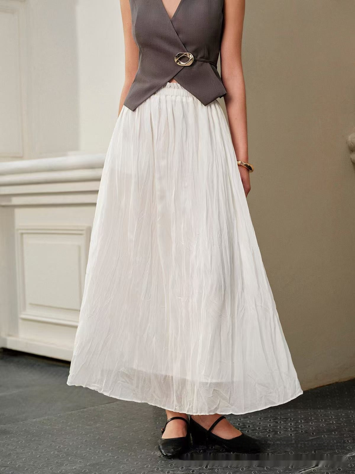 White Pleated Elastic Waist Skirt