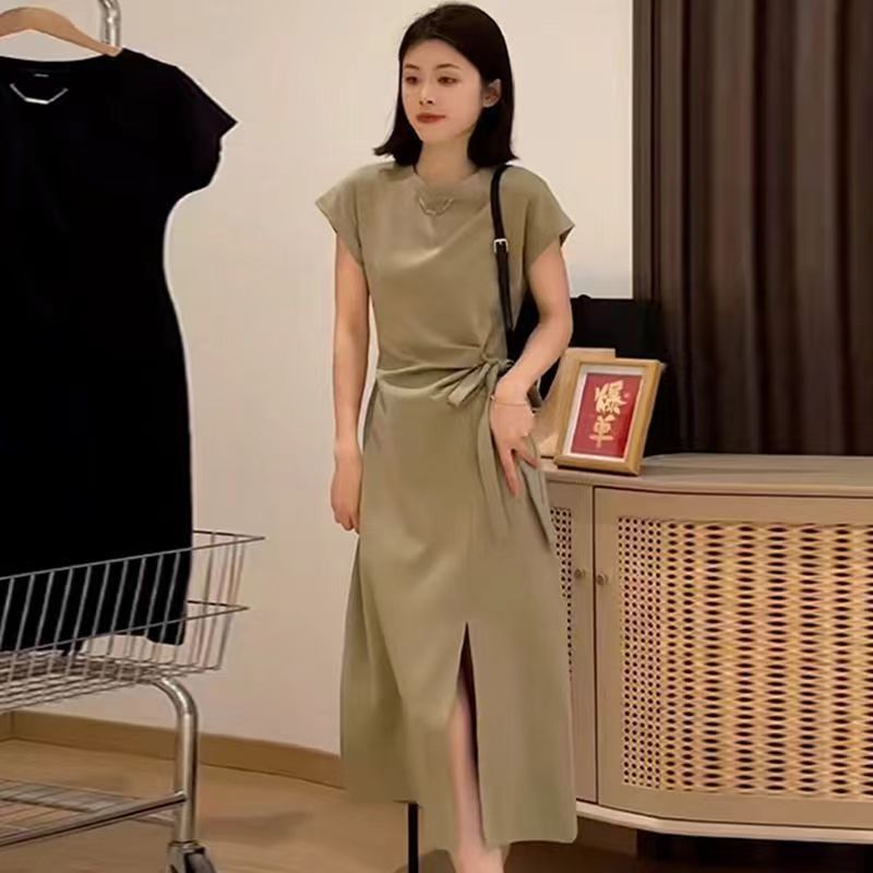 Hepburn-Inspired Retro Mid Dress